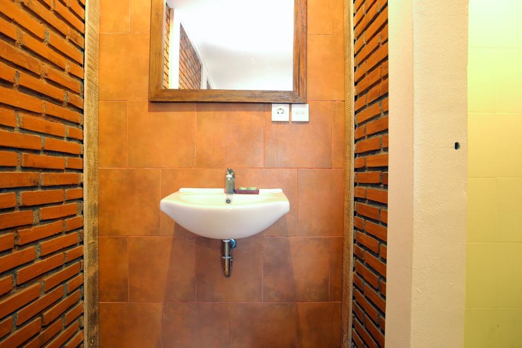 Reddoorz Near Raya Semer Canggu  Room photo